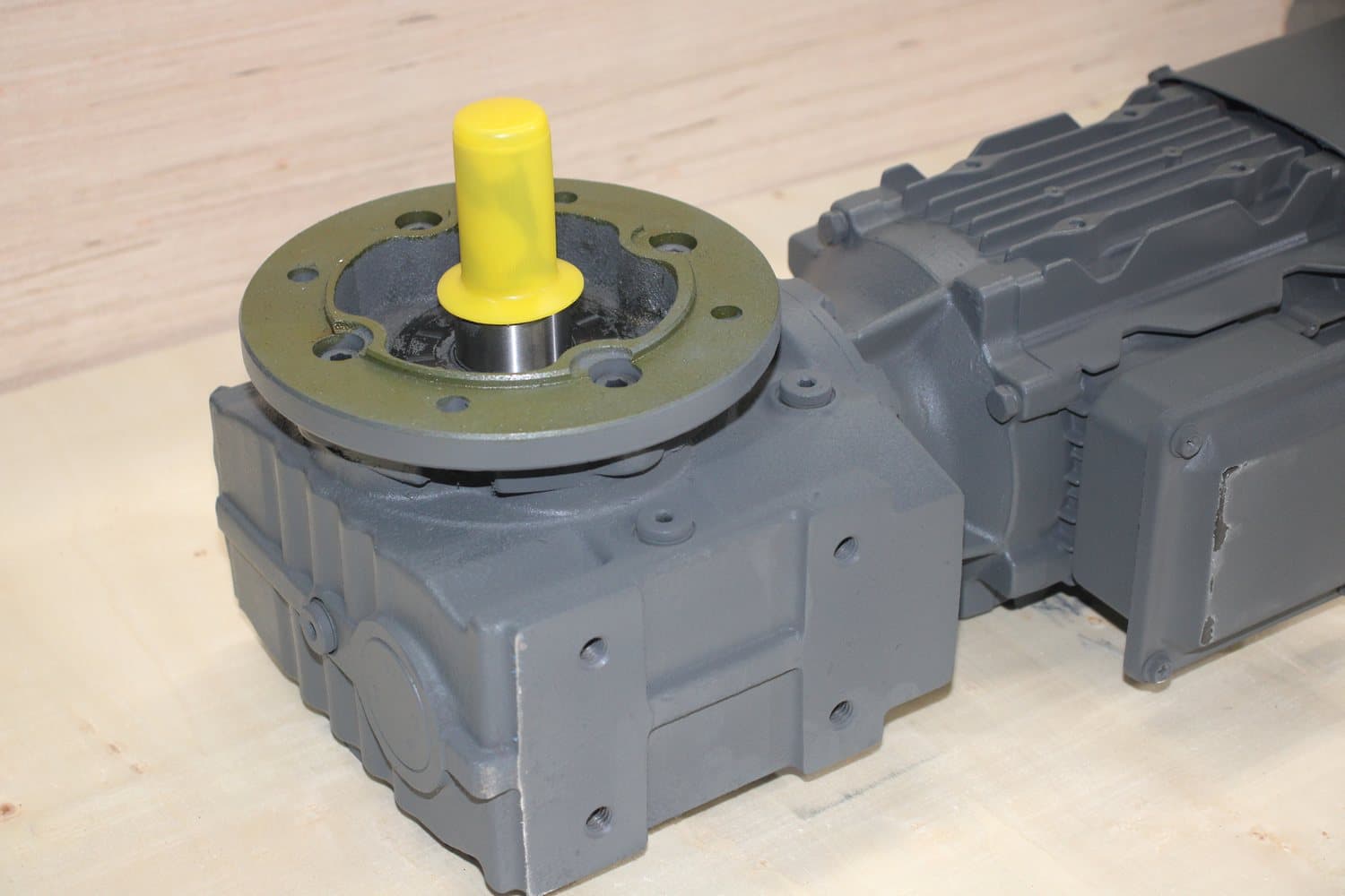 R Series product photo 5